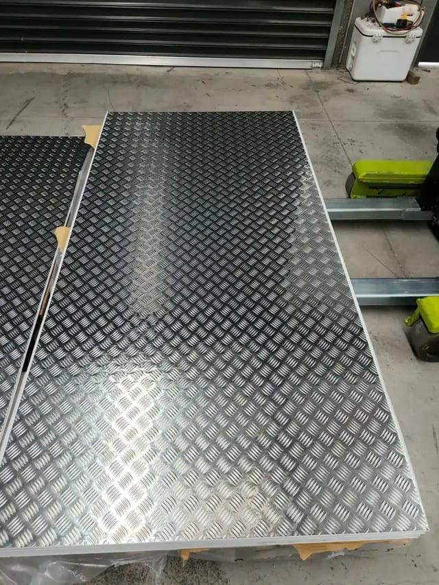 Industrial tray1